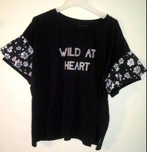 Zaggora wild at heart floral ruffle sleeve t-shirt